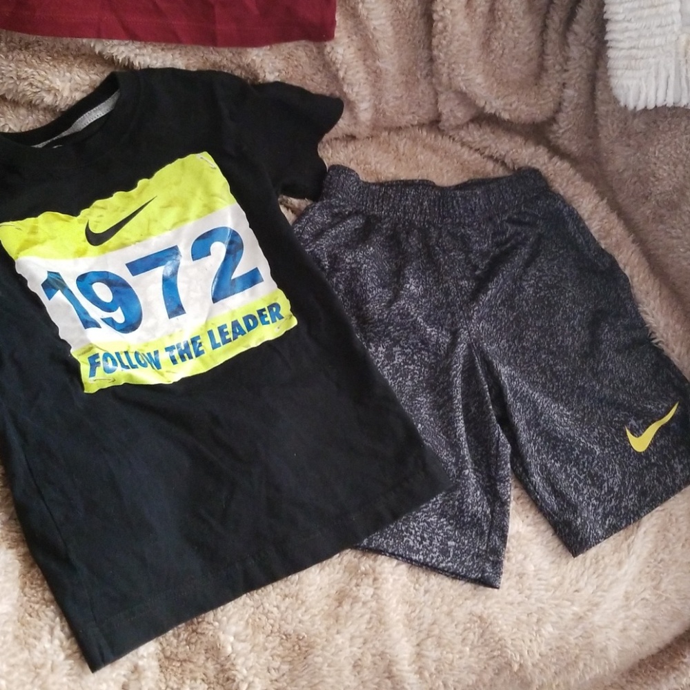 Boys Nike set